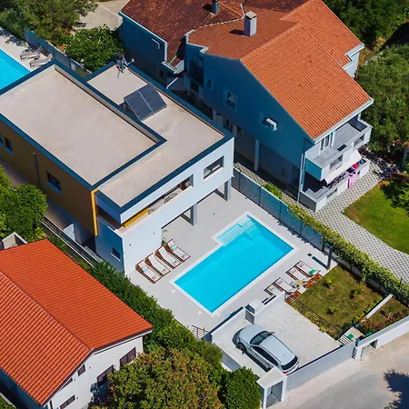 D Marine ビビニェ