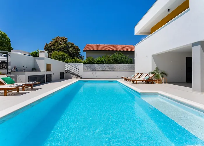 Vila D Marine Bibinje